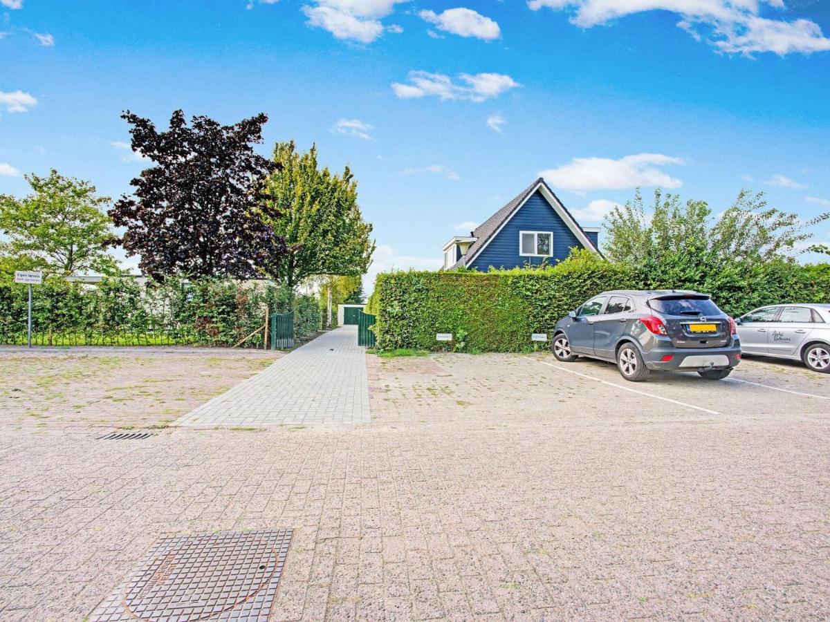 Waterfront Holiday Home With Jetty Boornzwaag over de Wielen Exterior photo